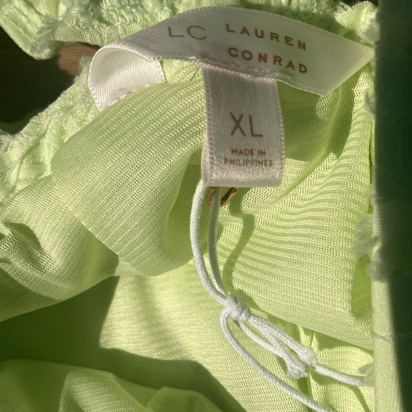 Relisted LC Lauren Conrad ruffle sleeve tank green yellow size XL - Picture 10 of 17